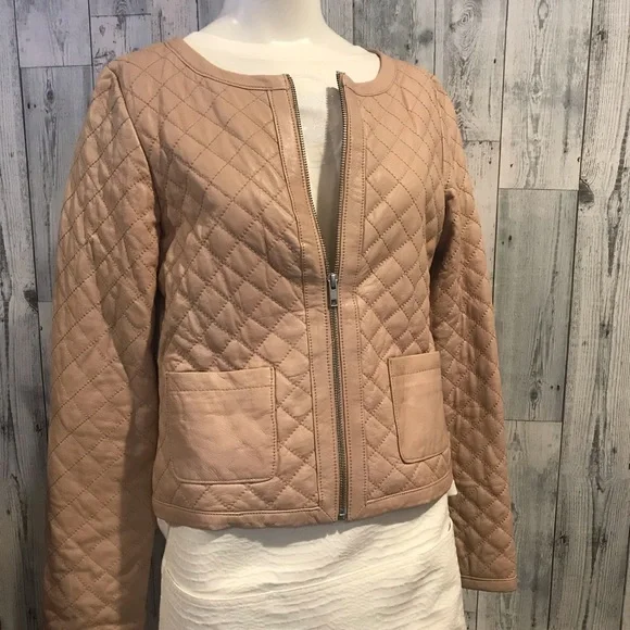 Hinge blush/beige quilted leather jacket with zip front. - Picture 3 of 7